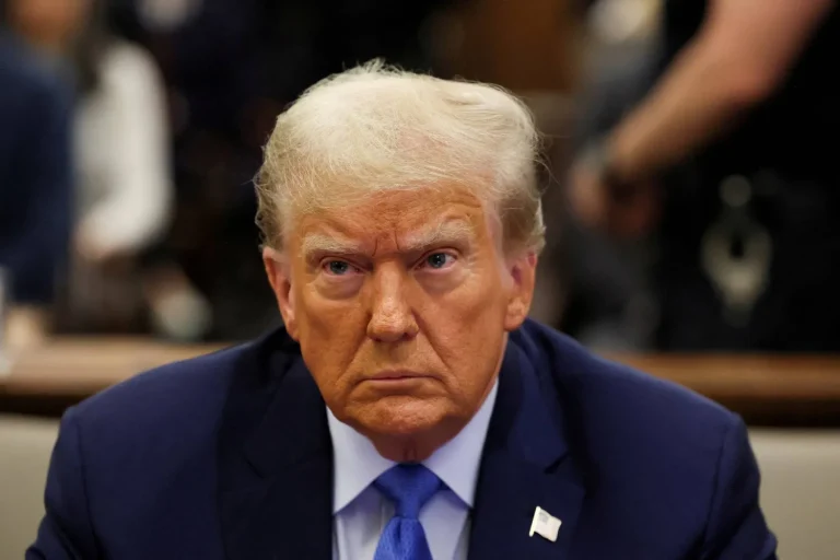Répondant à ses attaques contre les navires, Trump menace de bombarder les ponts et les centrales électriques en Iran