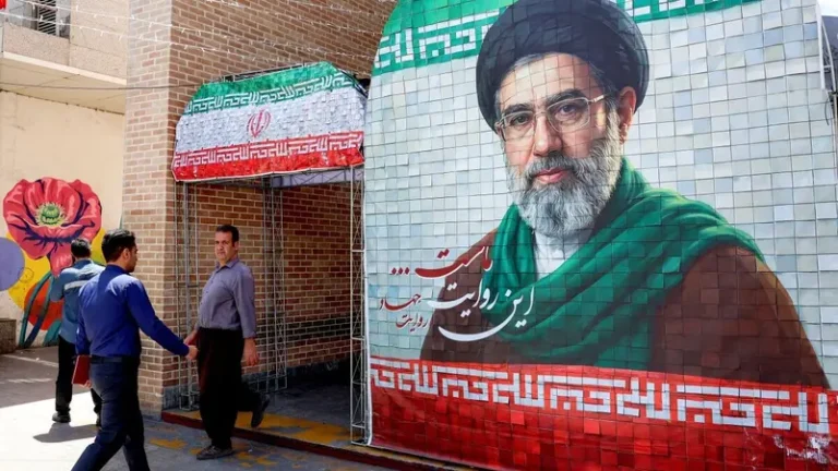 Mojtaba Khamenei attaque Washington et appelle à l'unité des Iraniens