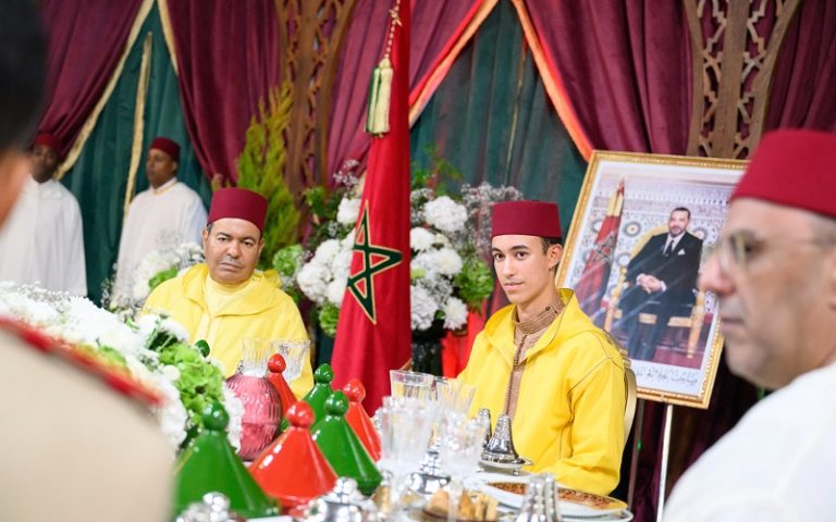 Aziz Akhannouch organise un déjeuner en présence du Prince Héritier Moulay El Hassan et du Prince Moulay Rachid