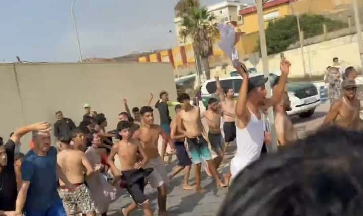 Tensions à Ceuta occupée... Manifestations et affrontements entre manifestants et migrants