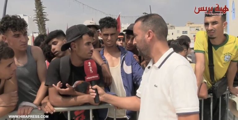 Un jeune homme de retour de Ceuta occupée : "La police espagnole nous a attaqués avec des grenades lacrymogènes... et j'ai vu beaucoup de gens s'évanouir"