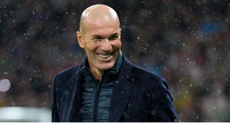 Zinedine Zidane, un champion du monde à la conquête de nouveaux records comme entraineur des "bleus"