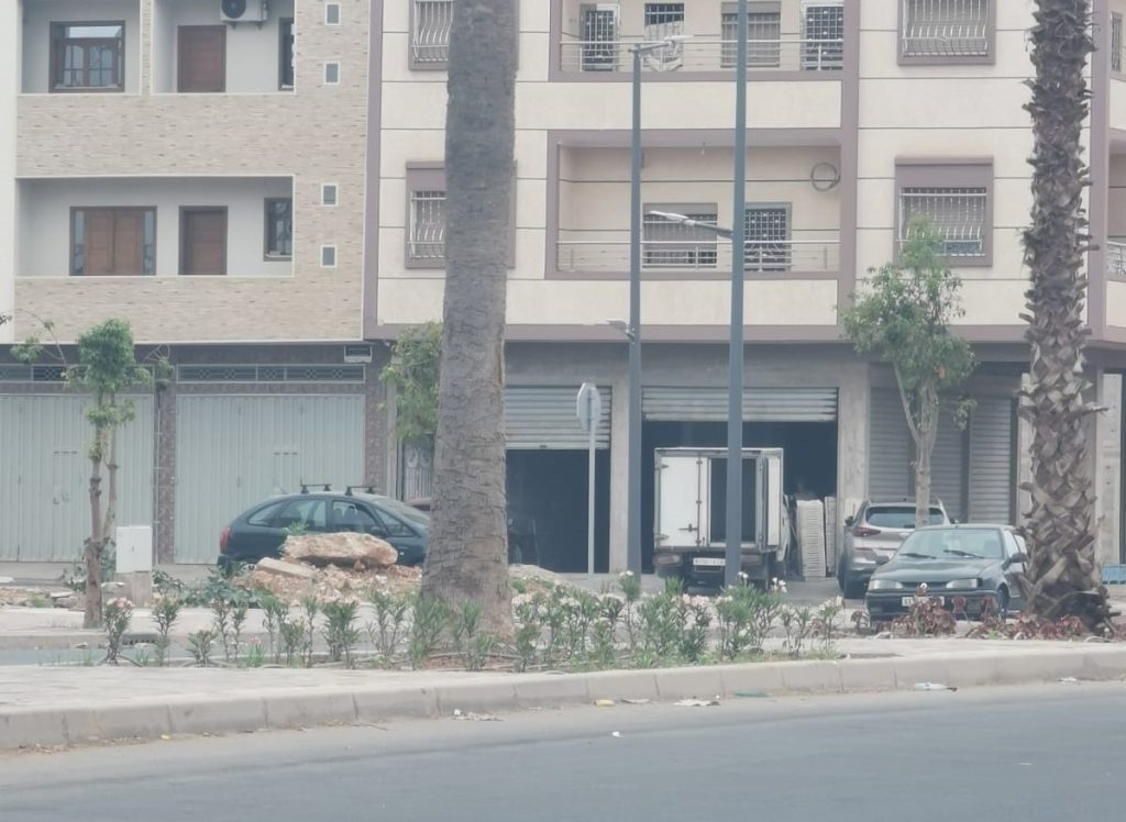 Agadir.. une usine clandestine au milieu d'un quartier résidentiel à Anza suscite l'inquiétude des habitants