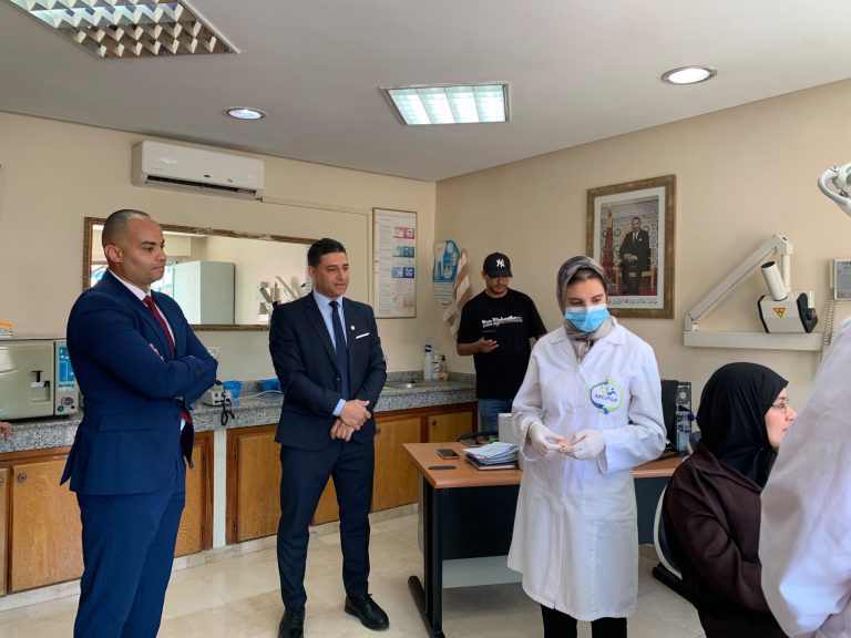 Al Hoceima.. La Mutuelle Générale des Fonctionnaires et Agents de l'Administration Publique distribue des lunettes médicales et des prothèses dentaires