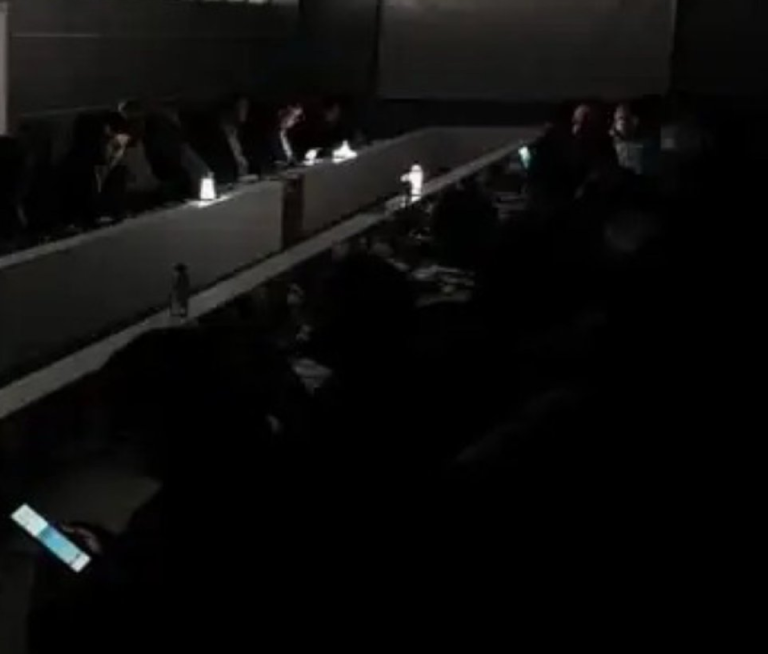 Iran : coupure de courant au parlement pendant la discussion de la crise énergétique nationale