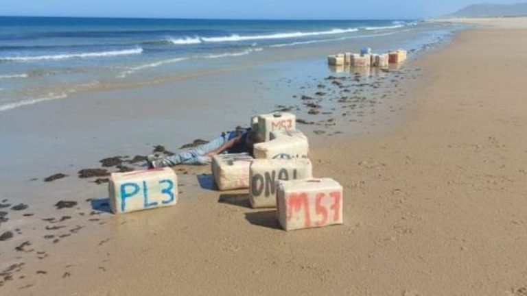 Tiznit.. La plage d'Aglou rejette 300 kilogrammes de drogue