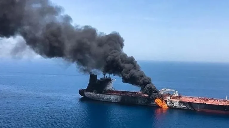 Attaque visant un navire émirati lors de sa traversée du détroit d'Ormuz