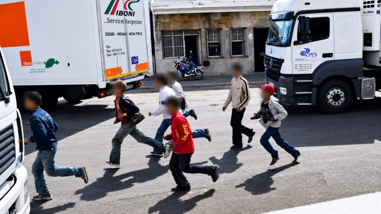 Nador.. des dizaines de candidats à l'émigration vers Melilla occupée expulsés de la province par bus