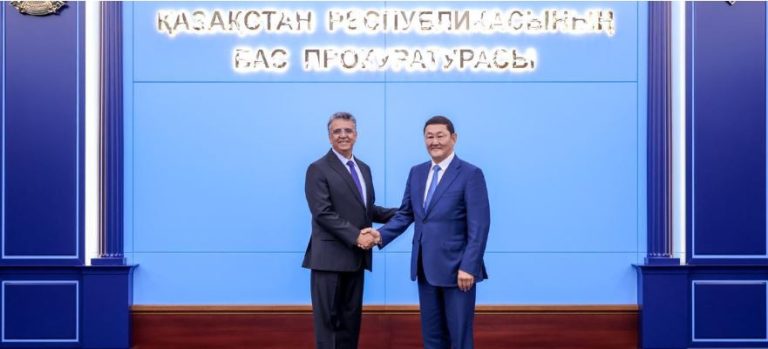 Kazakhstan: M. Ouahbi a tenu une réunion de travail avec le Procureur général de la République du Kazakhstan afin de renforcer les mécanismes de coopération bilatérale dans le domaine pénal.