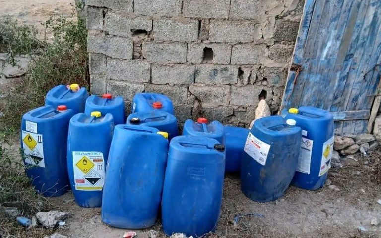 Le tribunal de première instance d'Essaouira condamne un individu impliqué dans la possession d'une tonne et demie d'essence liée à l'immigration clandestine