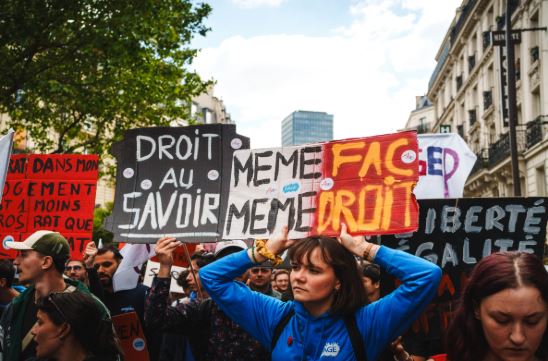 France: Frais exorbitants pour les étudiants extracommunautaires admis dans les établissements publics français!