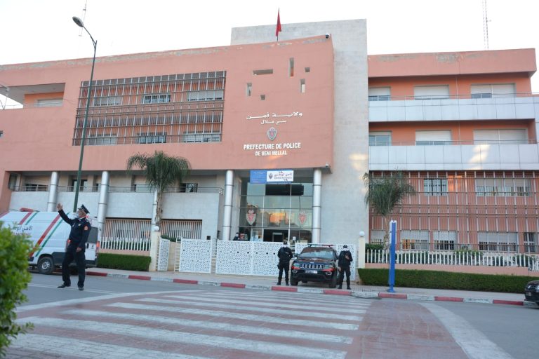 Beni Mellal.. Arrestation d'un adolescent pour incitation à l'émigration vers Ceuta occupée