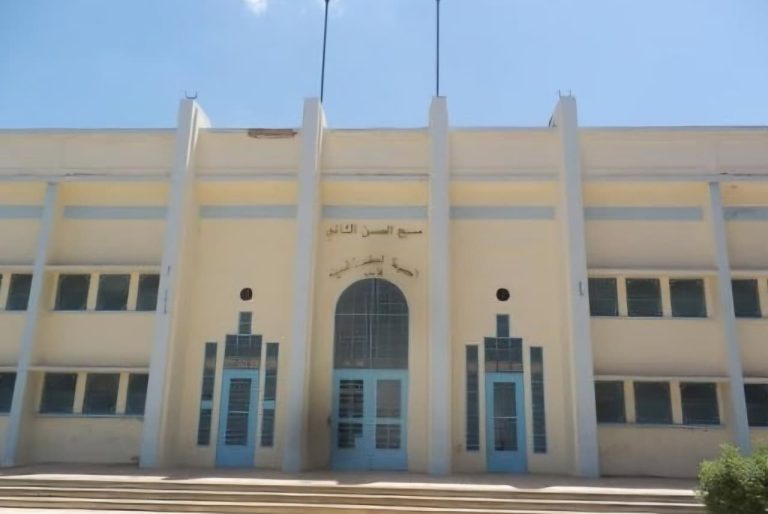 Fès.. une tragédie dans la piscine Hassan II se termine par la noyade d'un homme d'une cinquantaine d'années