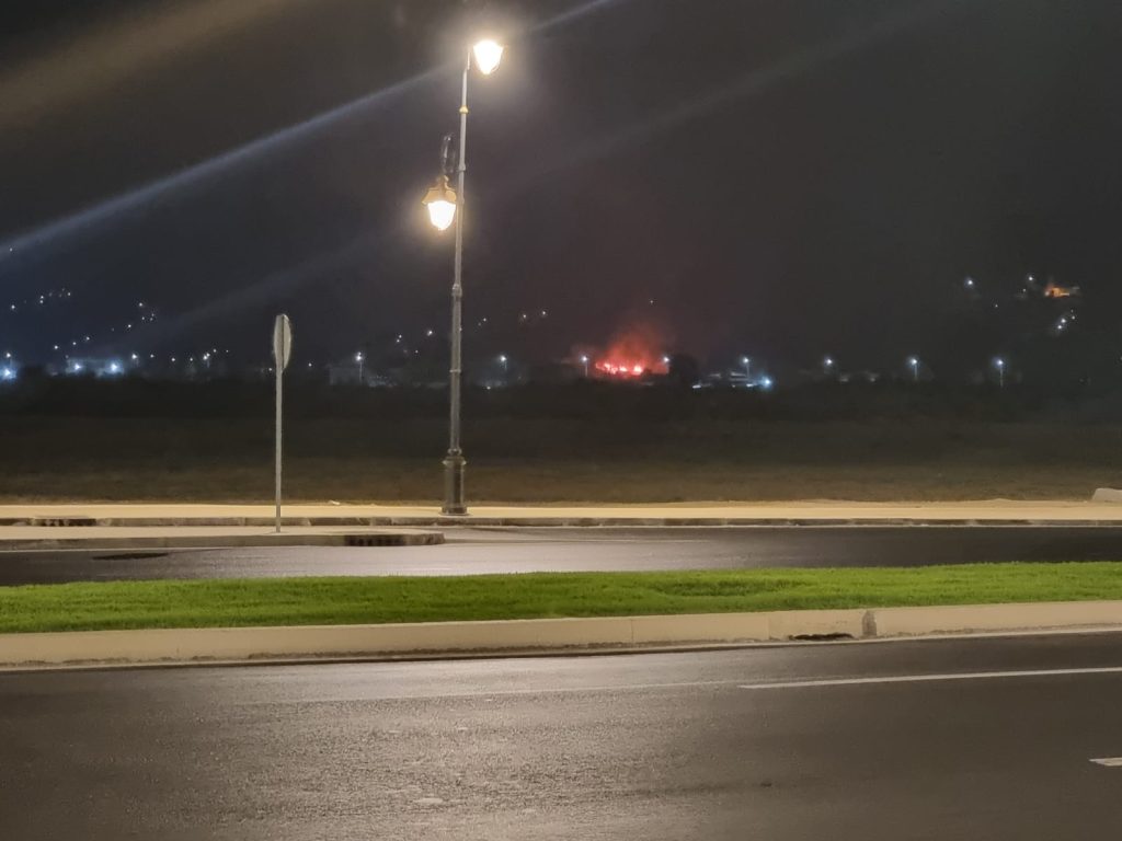Tétouan : Un incendie dévastateur se déclare devant l'Hôpital Régional Multidisciplinaire