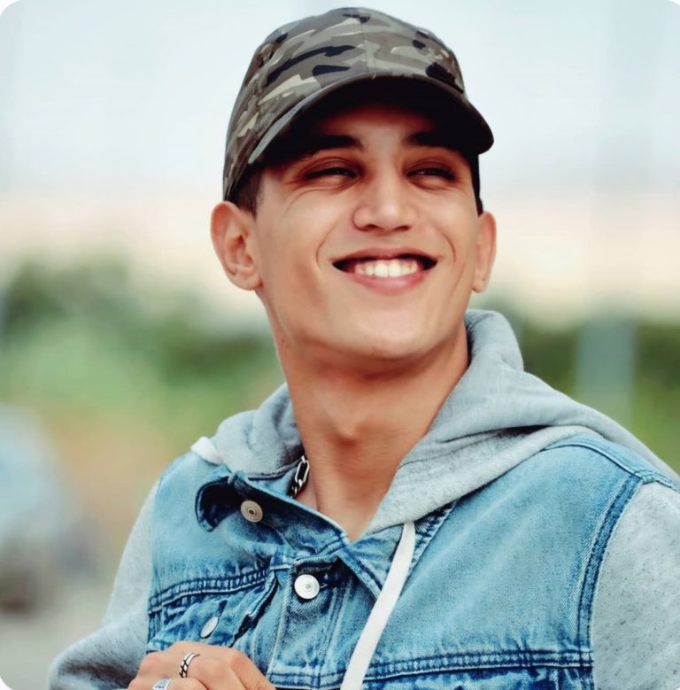 Le rappeur (T-Flow) placé en détention à Bourkaiz après son arrestation à Fès pour avoir insulté le gouvernement