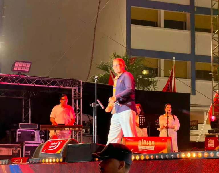 Al Hoceïma... Ashraf El Yaacoubi et Khalid Benani enflamment l'atmosphère du neuvième jour du Festival des Plages
