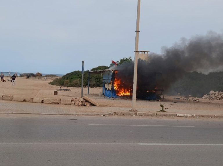 Saïdia.. un incendie se déclare dans un kiosque et la Protection civile maîtrise la situation