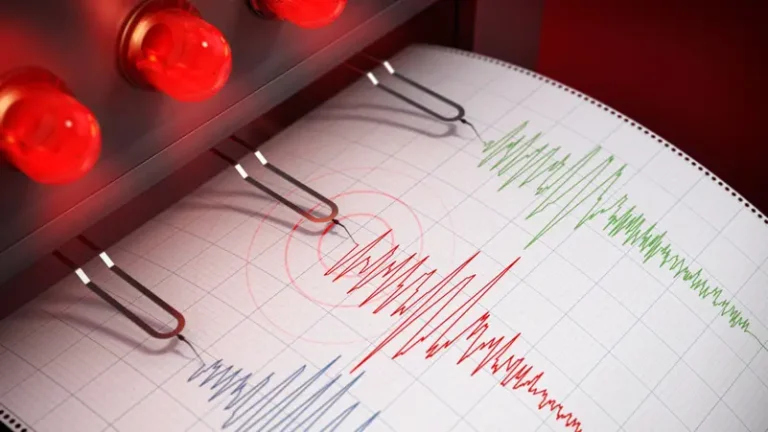 Forte secousse à Grenade : un séisme de magnitude 5 frappe le sud de l'Espagne