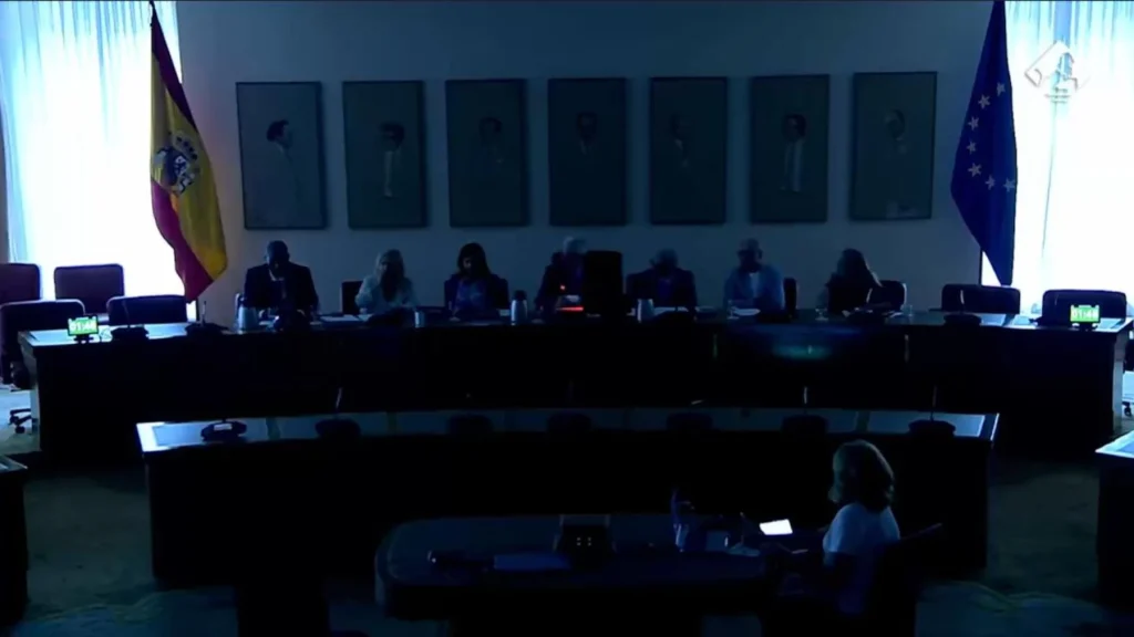 Coupure de courant au Parlement espagnol lors d'une discussion sur Ceuta occupée