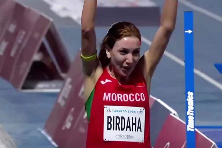 Fatima Zahra El Badraoui offre l'or du 5000 mètres au Maroc aux Jeux Méditerranéens