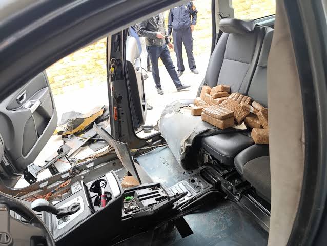 Les informations de la DGSN mènent la police de Safi à saisir une voiture contenant 30 ballots de chira