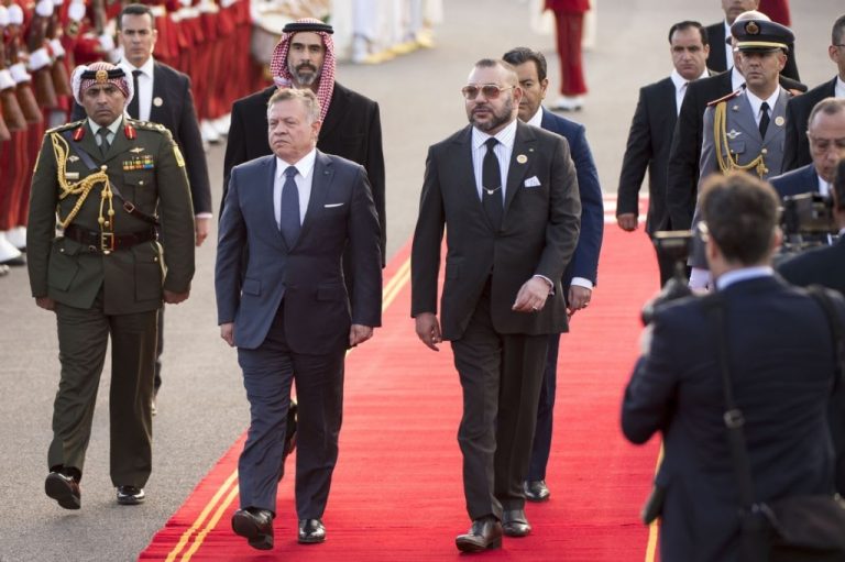 Le Roi condamne les attaques iraniennes contre la Jordanie et réaffirme la solidarité du Maroc avec Amman
