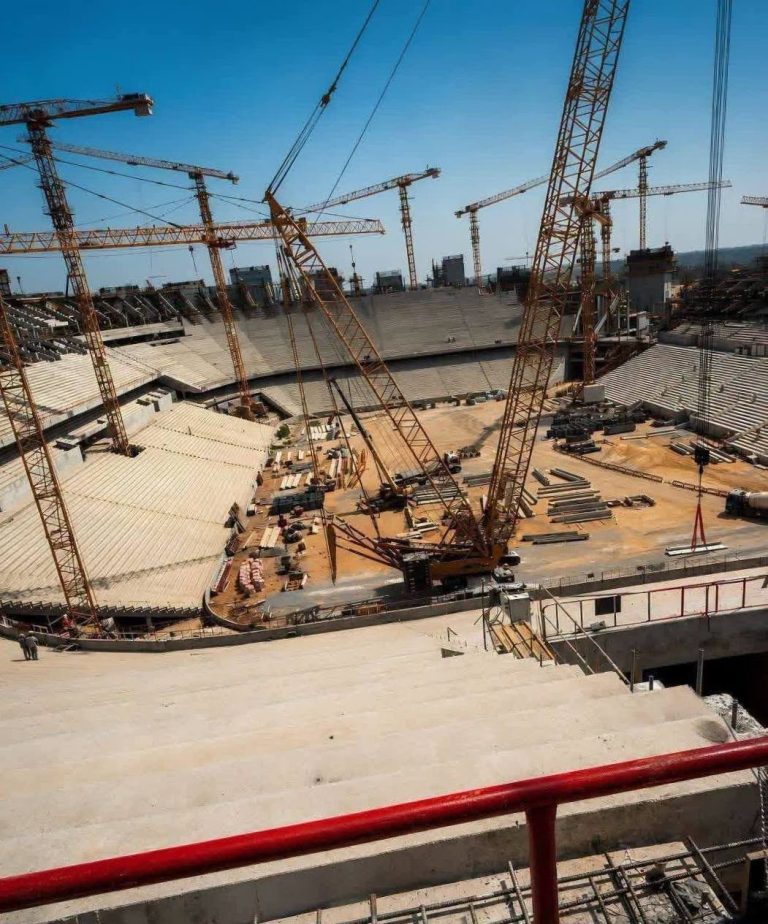 Benslimane.. Les travaux du Stade Hassan II progressent et les contours du stade géant commencent à se dessiner