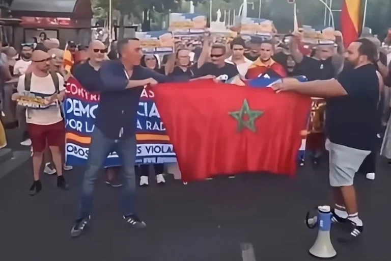 Les jeunes avocats de Tétouan condamnent le déchirement du drapeau marocain en Espagne