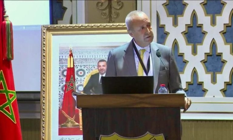 Bozoubaa se retire de la présidence de l'Association du Moghreb de Fès et continue de suivre le club depuis le Conseil des Sages