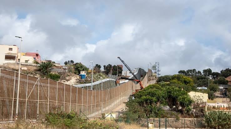 Renforcement de la sécurité frontalière.. L'Espagne lance un projet de mise à jour des caméras du poste de Beni Nsar
