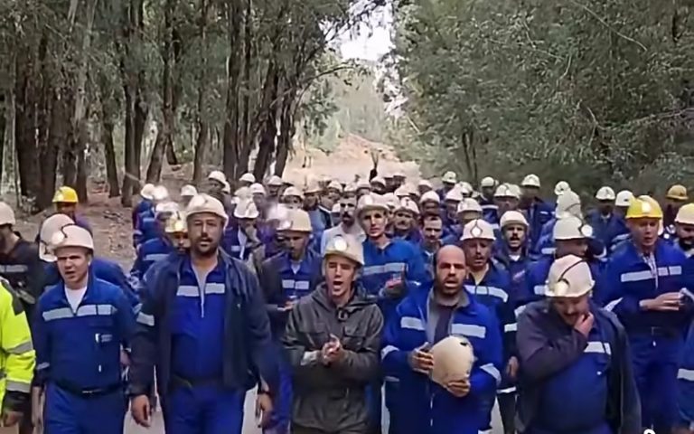 Après la mort de 3 ouvriers, une marche protestataire des ouvriers de la mine Jbel Aouam près de M'rirt