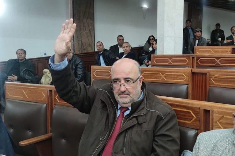 Le militant du Mouvement populaire, Lahoussini, annonce son retrait de la politique après avoir échoué à obtenir un siège parlementaire à Casablanca