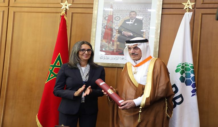 Cérémonie de décoration du Dr Muhammad Sulaiman Al Jasser, Président du Groupe de la Banque Islamique de Développement de l’Ordre du Ouissam Alaouite au Grade de Commandeur