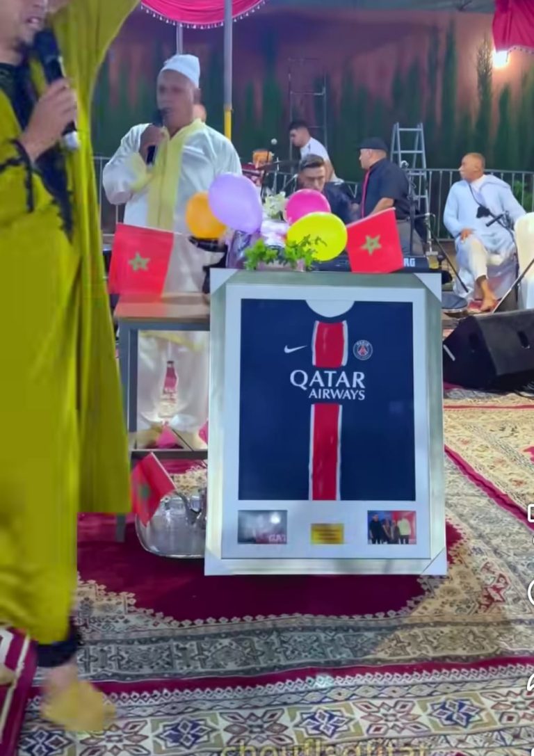 Oulad Teïma.. Le maillot d'Achraf Hakimi vendu à un million de centimes lors du Moussem de El Kififat