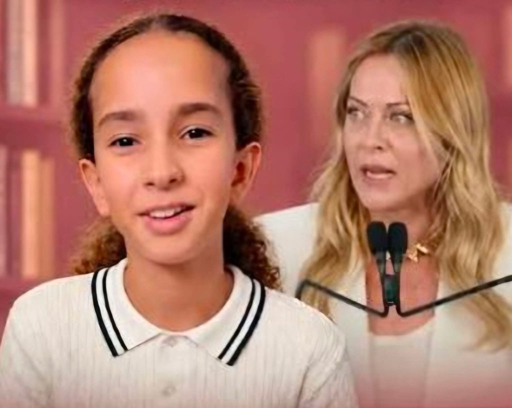 Une fillette marocaine met mal à l'aise la Première ministre italienne avec une lettre émouvante : "Une place pour tous à l'école"