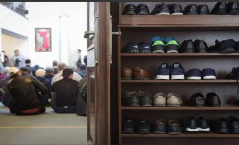Agadir : la disparition des chaussures des fidèles à la mosquée du marché dimanche suscite le mécontentement