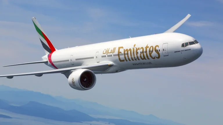 À l'exception des vols commerciaux, l'Algérie ferme son espace aérien aux avions émiratis