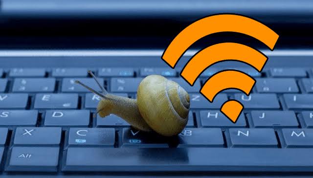 Settat.. des établissements scolaires et des zones résidentielles souffrent d'un faible débit internet d'Inwi