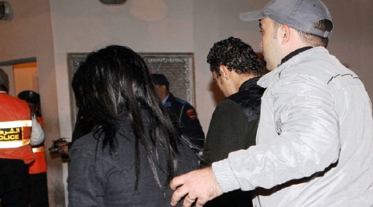 La police de Marrakech arrête un homme qui attirait des clients pour sa femme pour la prostitution