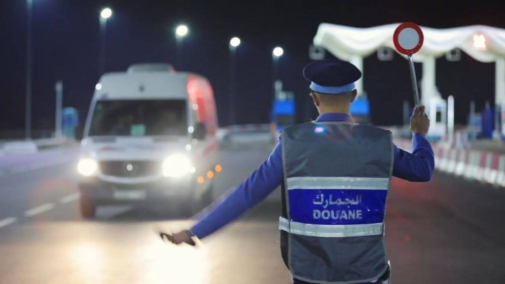 Les douaniers de Safi interceptent deux voitures chargées de 600 kilogrammes de poudre de tabac