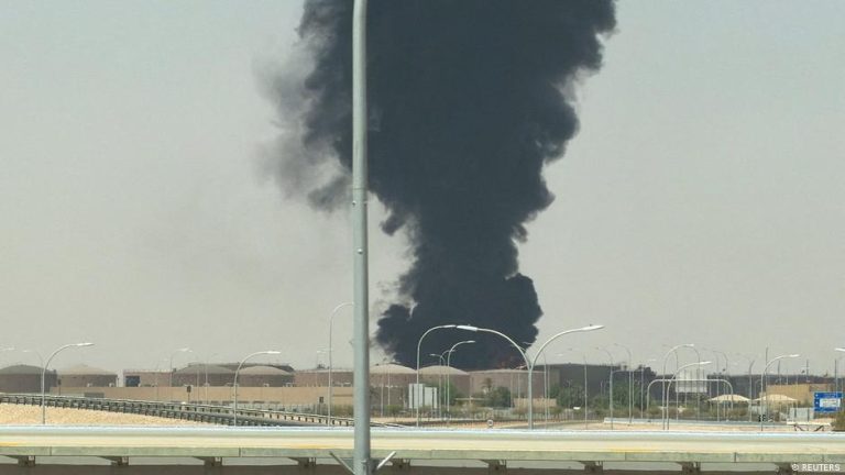 12 morts et 309 blessés dans une attaque houthie sur l'aéroport international Roi Khalid à Riyad