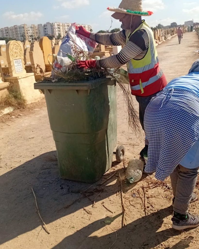 Sla.. initiative bénévole pour le nettoyage et l'entretien du cimetière Sidi Bel Abbas