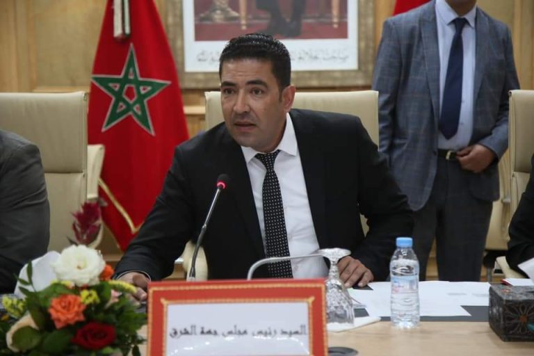 Bouarourou prépare un garage en Mauritanie et laisse le douar Ouled Issa à Jerada hors du réseau électrique ?