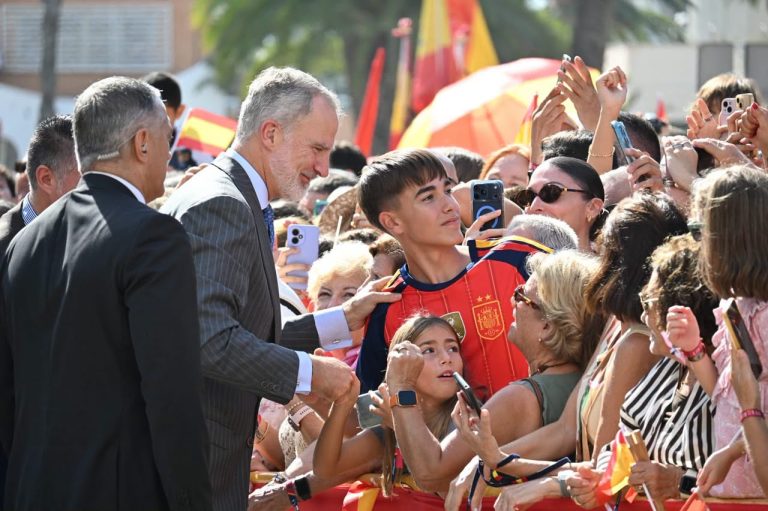 Après 19 ans de la dernière visite royale, Felipe VI débarque à Melilla occupée