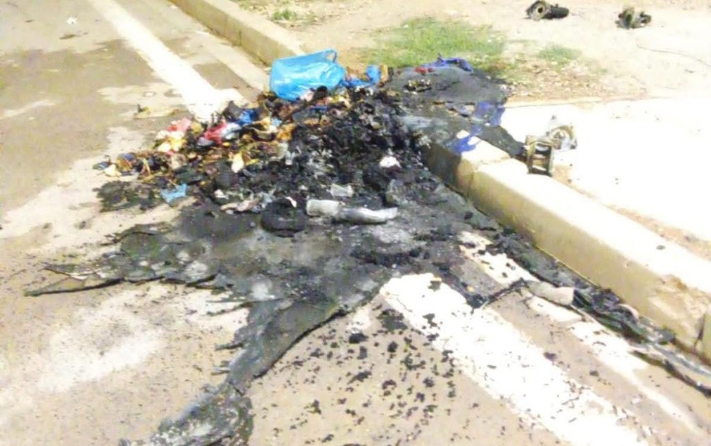 Al Hoceima.. Brûler une benne à ordures sur la route Ta'anane remet le phénomène de vandalisme à l'ordre du jour