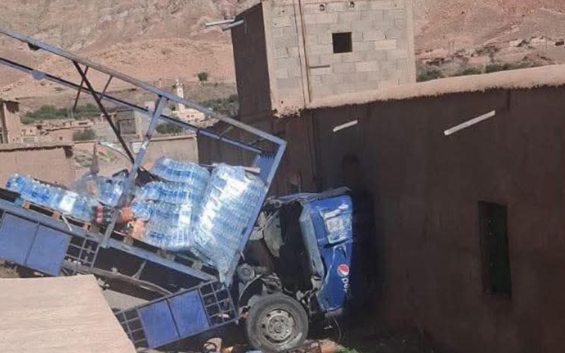 Ouarzazate.. Un camion transportant des boissons percute une maison