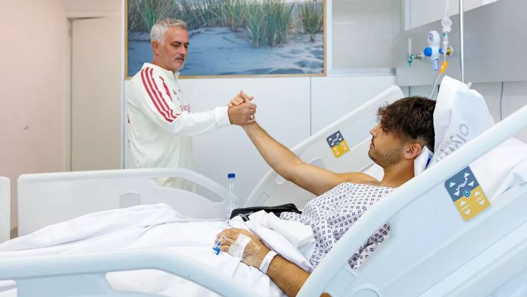 Real: Mourinho rend visite à Asencio après l'opération. Bilan