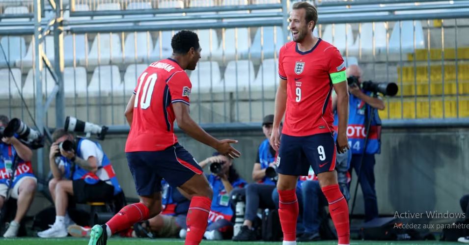 Harry Kane salue la complicité des attaquants anglais