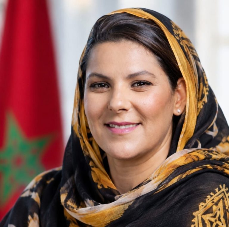 L'écho de la nomination de Mansouri à la tête du gouvernement atteint les femmes de Tindouf