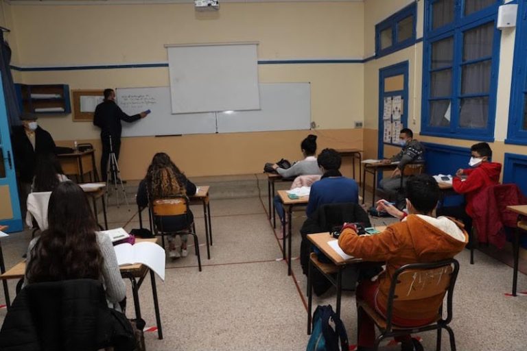 Nador.. Le changement de destination des élèves d'Iksan suscite l'inquiétude des familles et l'association des parents demande des solutions urgentes